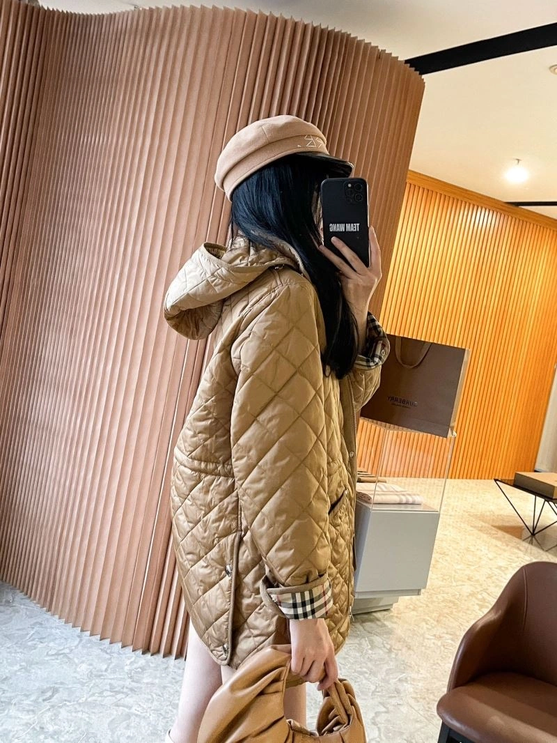 Modern Burberry Outwear 104746