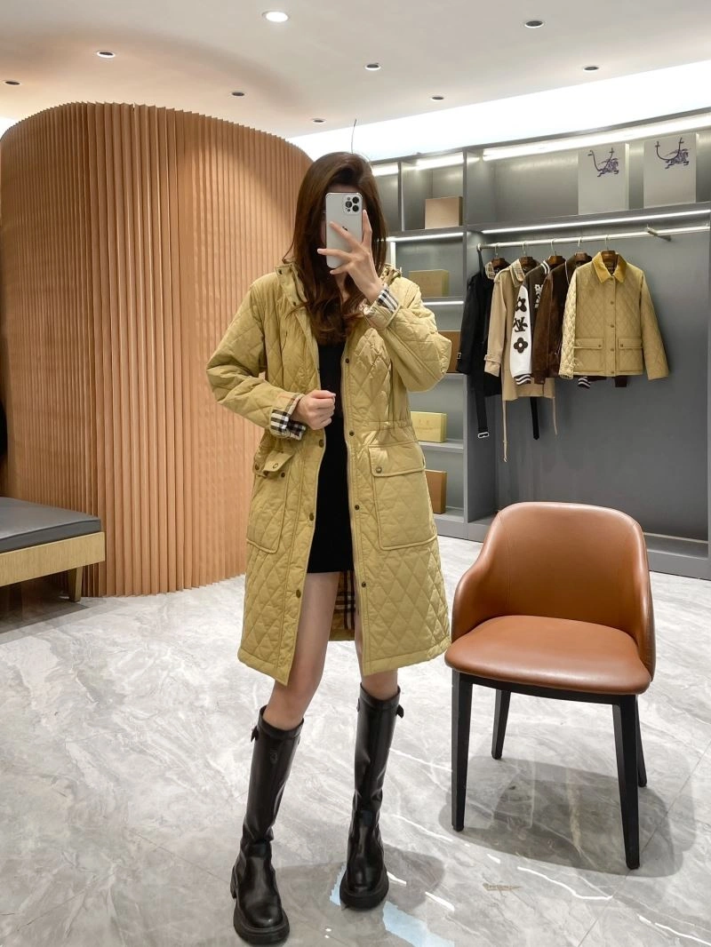 Chic Burberry Outwear 104739