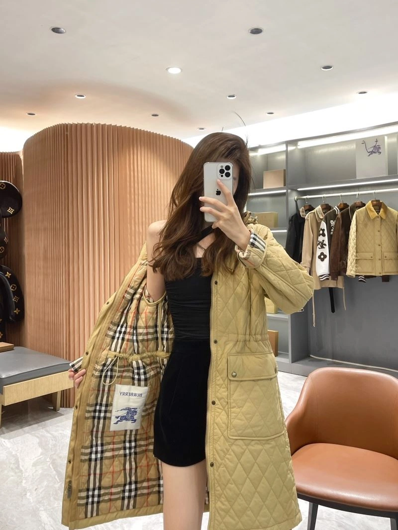 Chic Burberry Outwear 104739