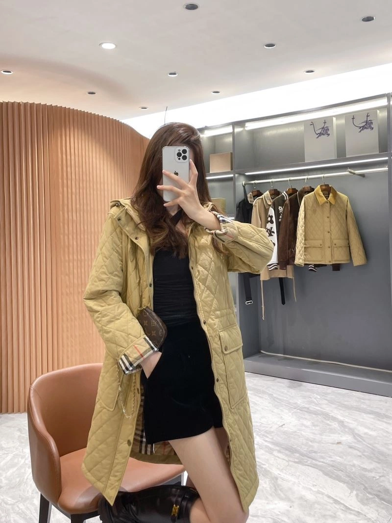 Chic Burberry Outwear 104739