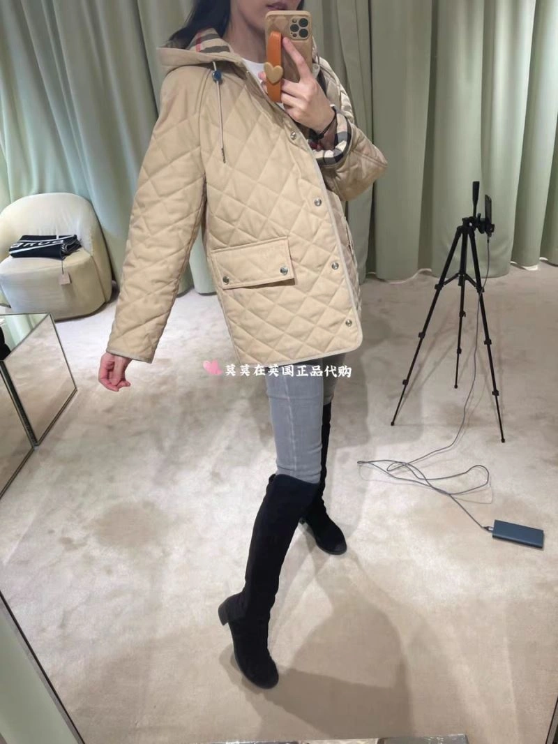 WaterResistant Burberry Outwear 104702