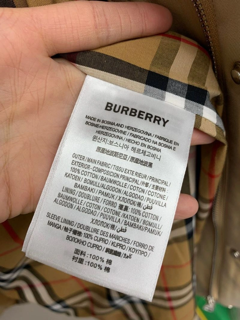 Burberry Outwear Durable 104687
