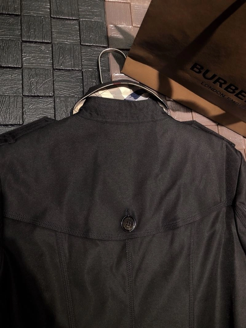 Elegant Burberry Outwear 104720
