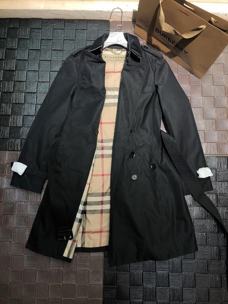 Elegant Burberry Outwear 104720