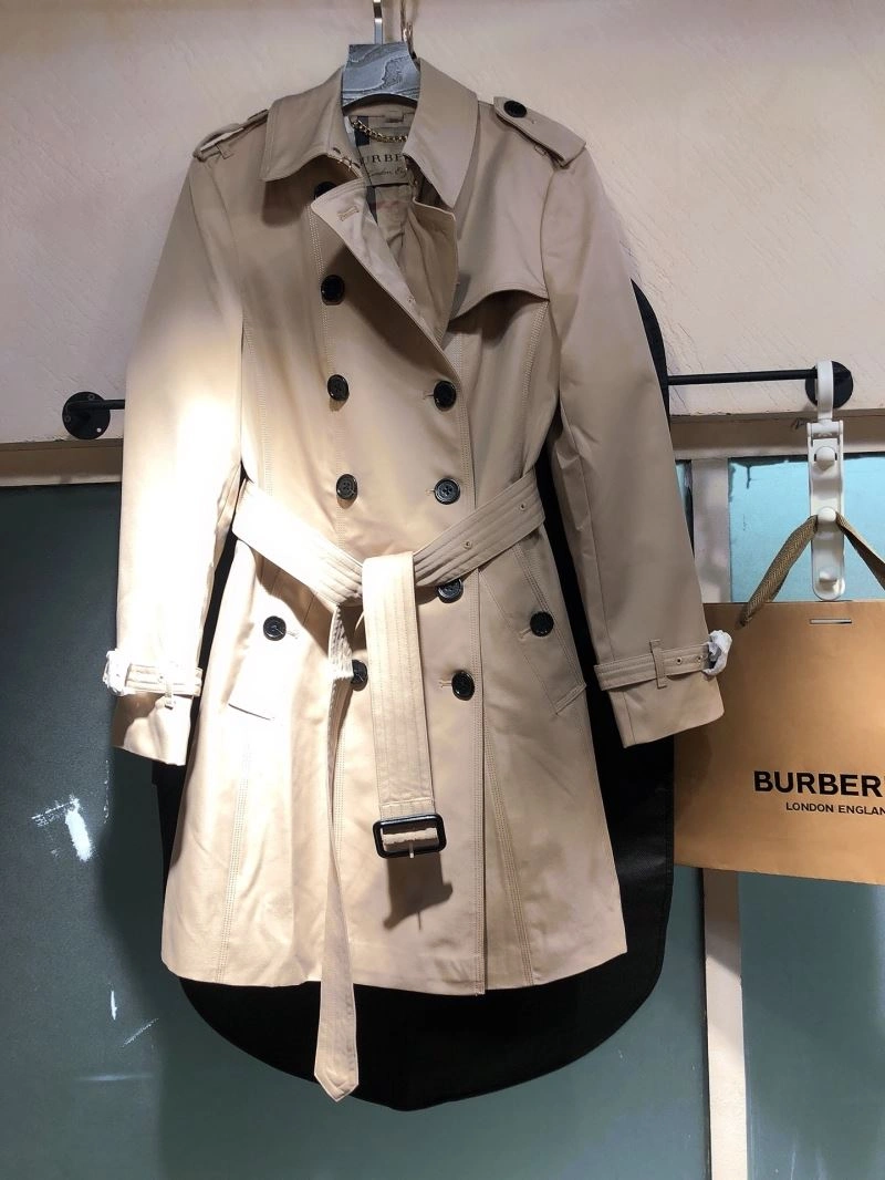 Unisex Burberry Outwear 104681