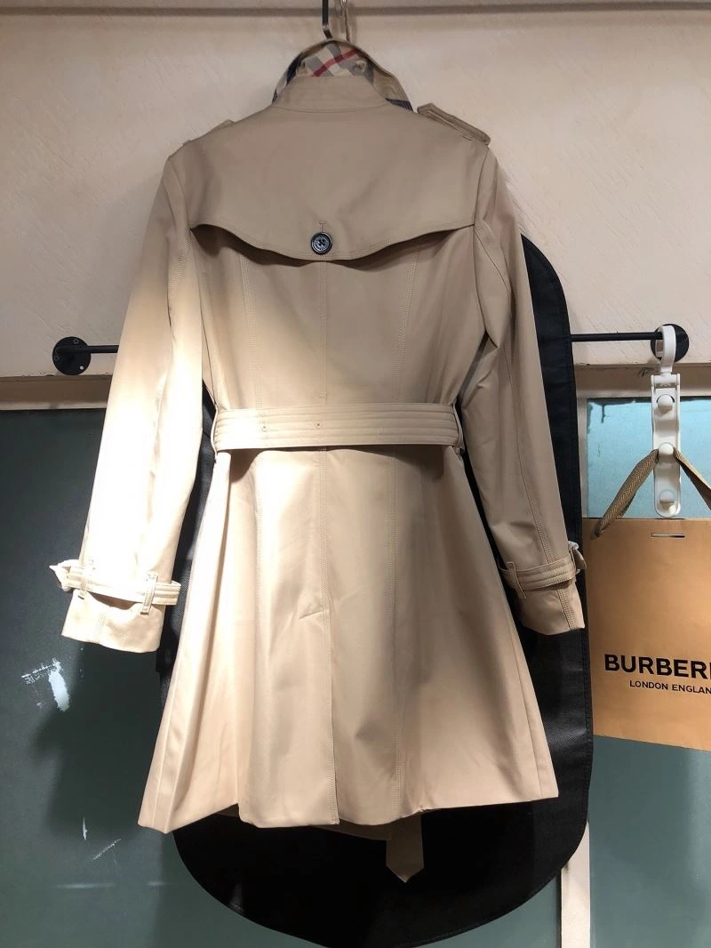 Unisex Burberry Outwear 104681