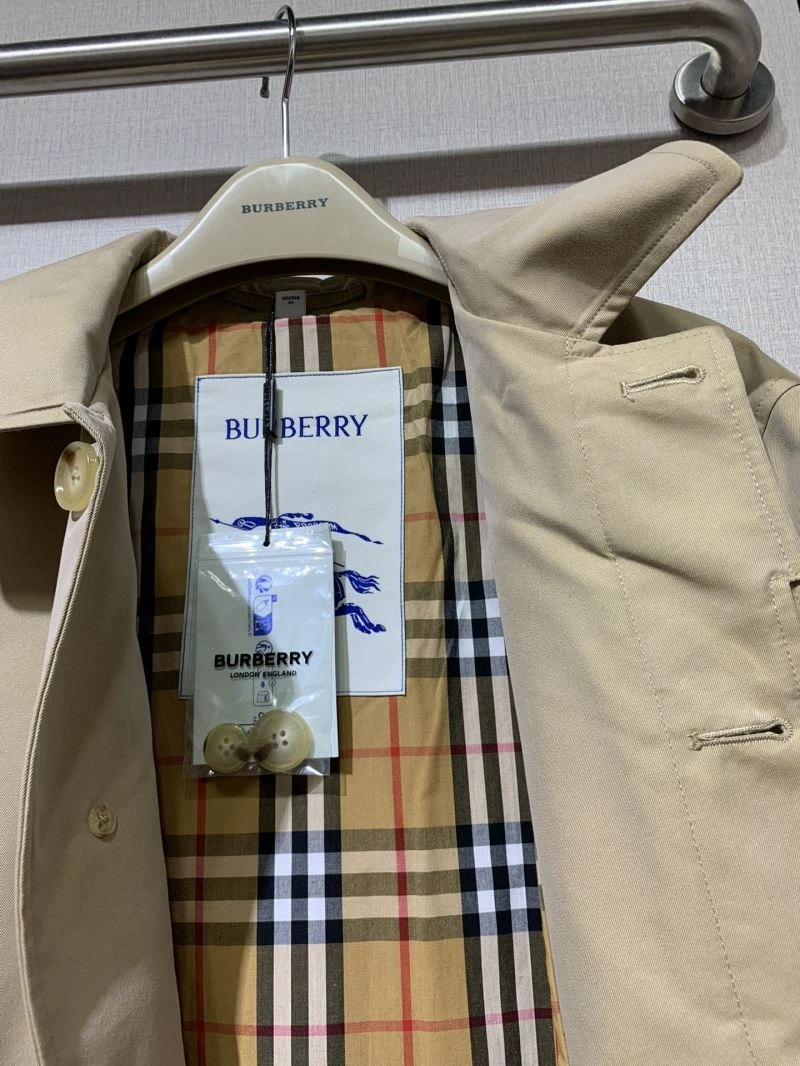 Burberry Outwear SoftTouch 104683