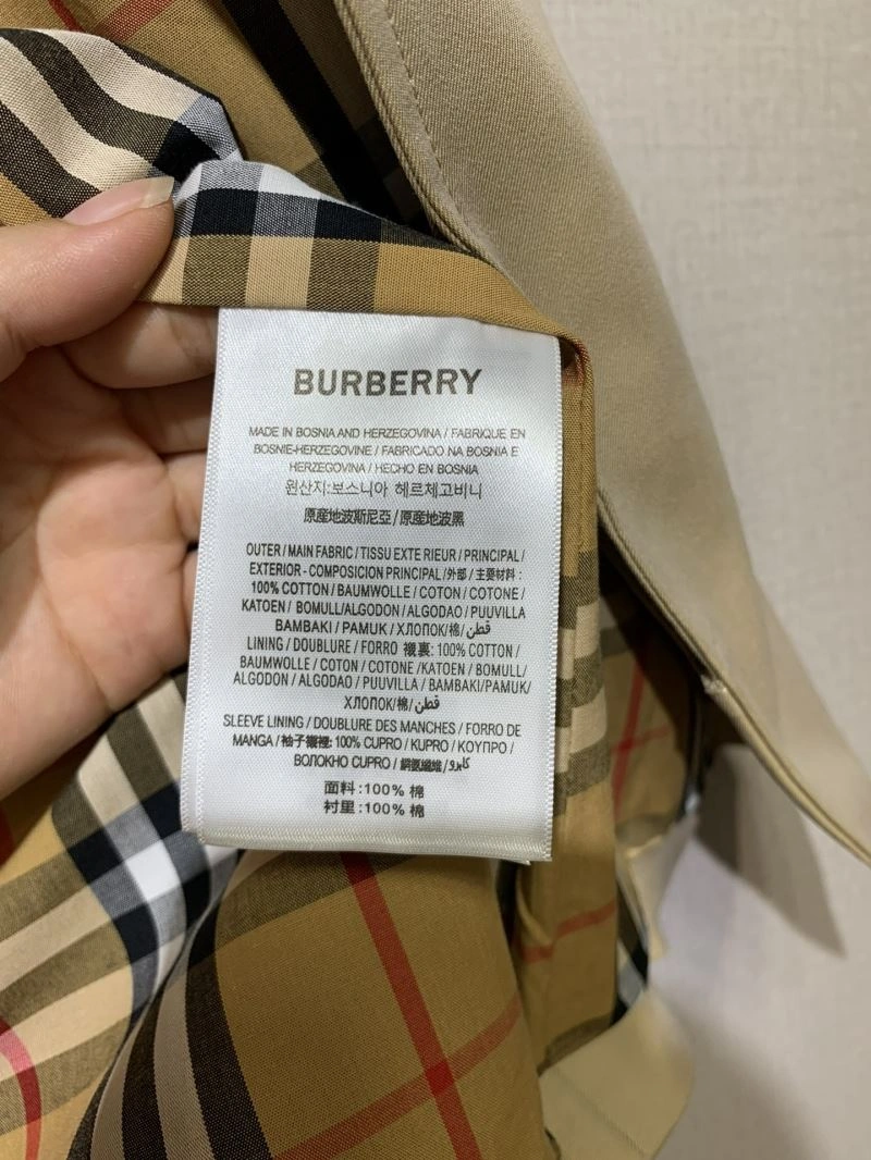 Burberry Outwear SoftTouch 104683