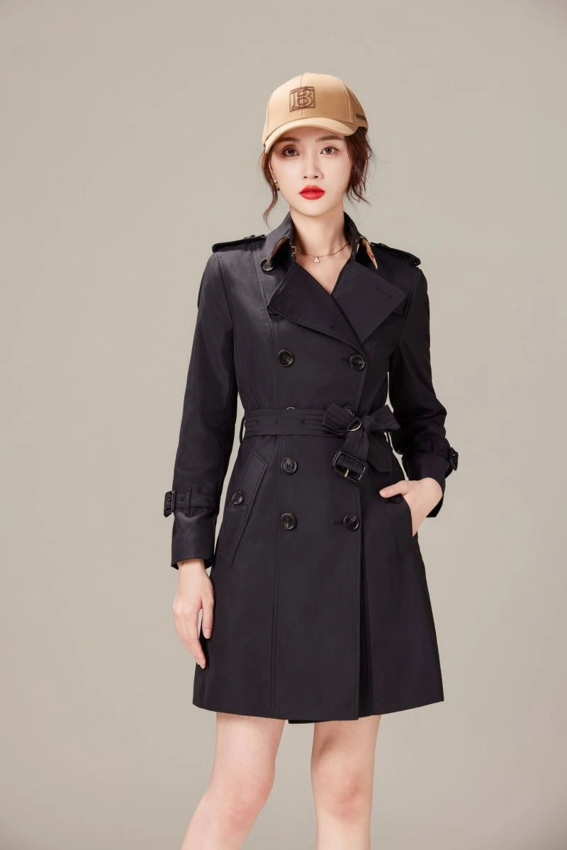 Minimalist Burberry Outwear 104675