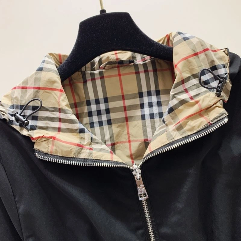 Stylish Burberry Outwear 104672