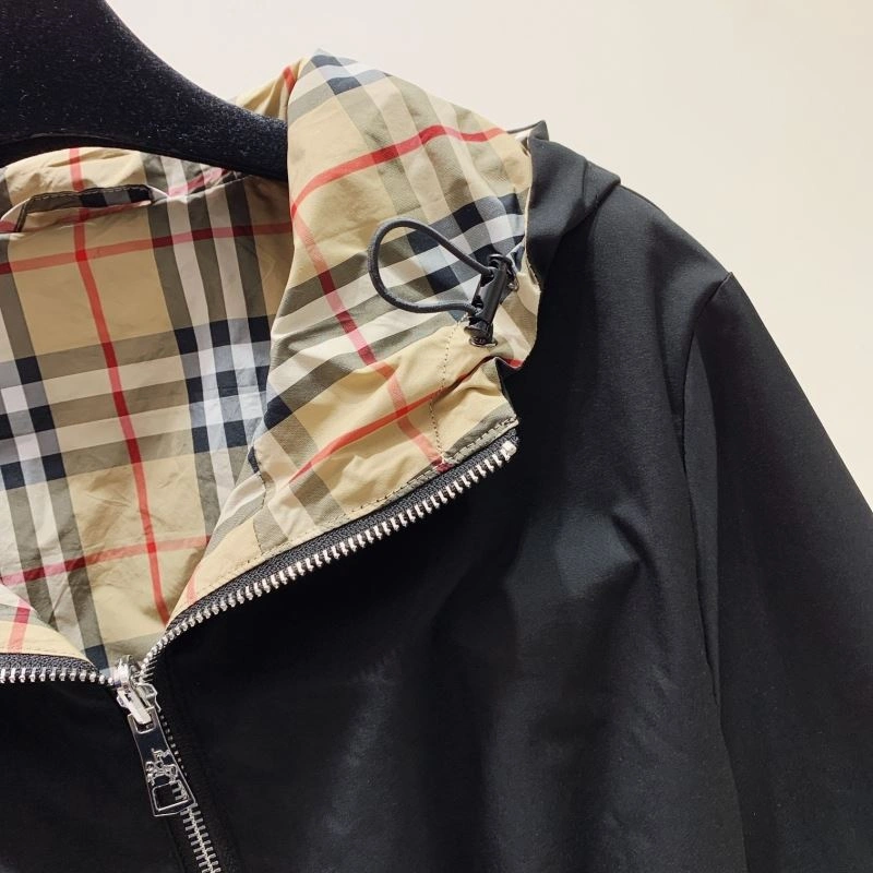 Stylish Burberry Outwear 104672