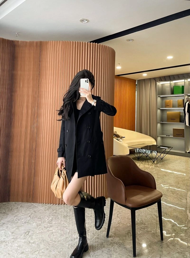 WellDesigned Burberry Outwear 104712