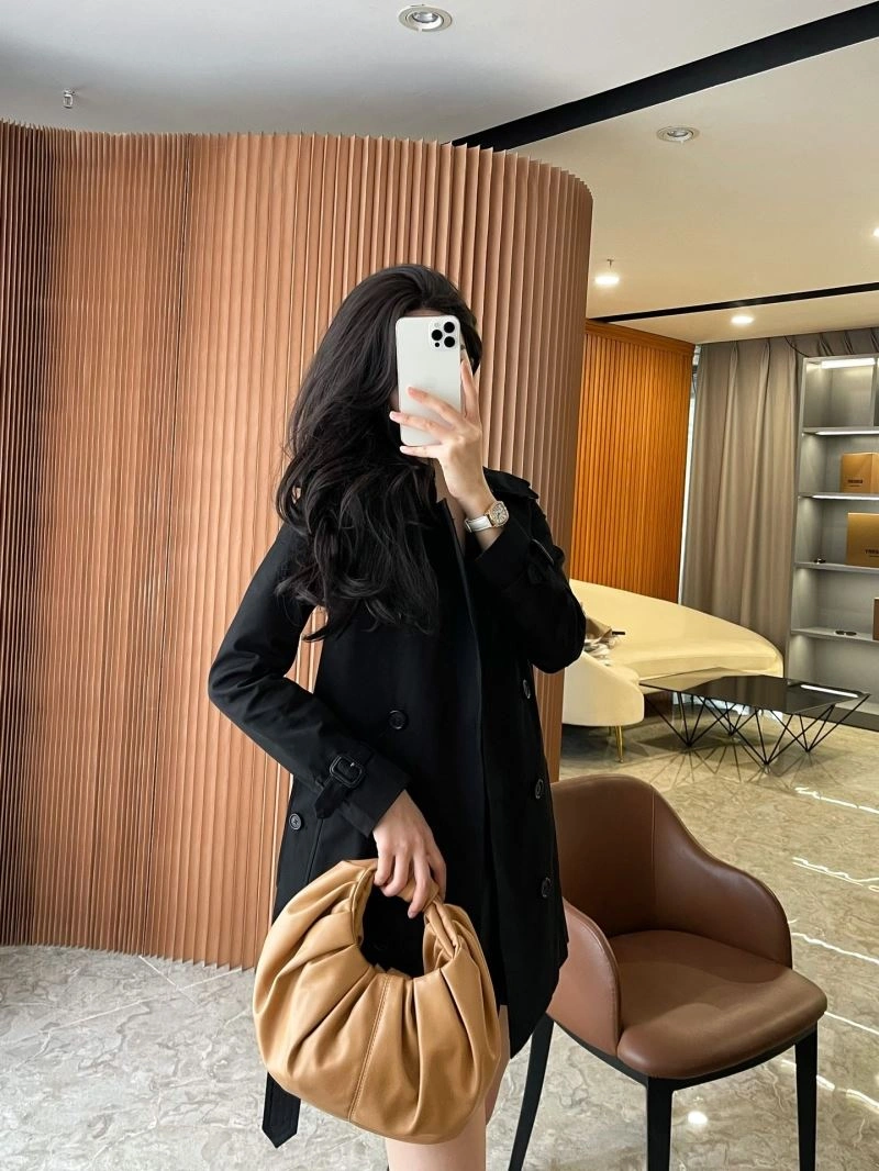 WellDesigned Burberry Outwear 104712