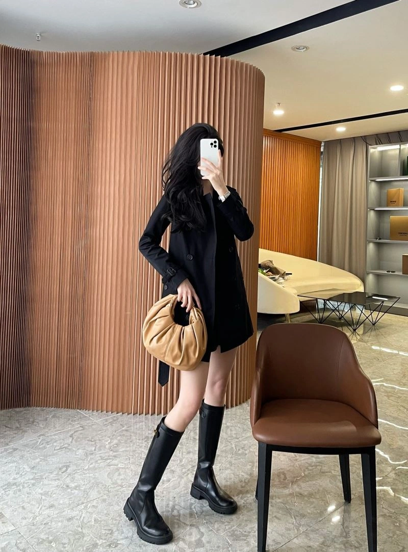 WellDesigned Burberry Outwear 104712