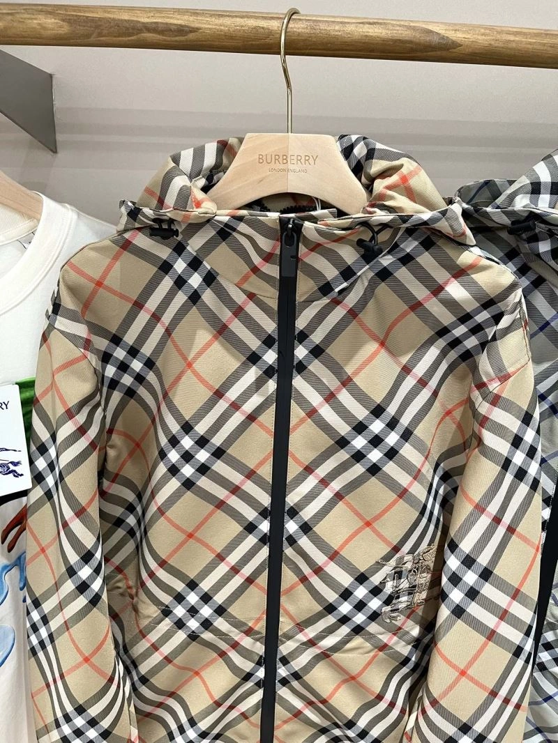 Tailored Burberry Outwear 104667