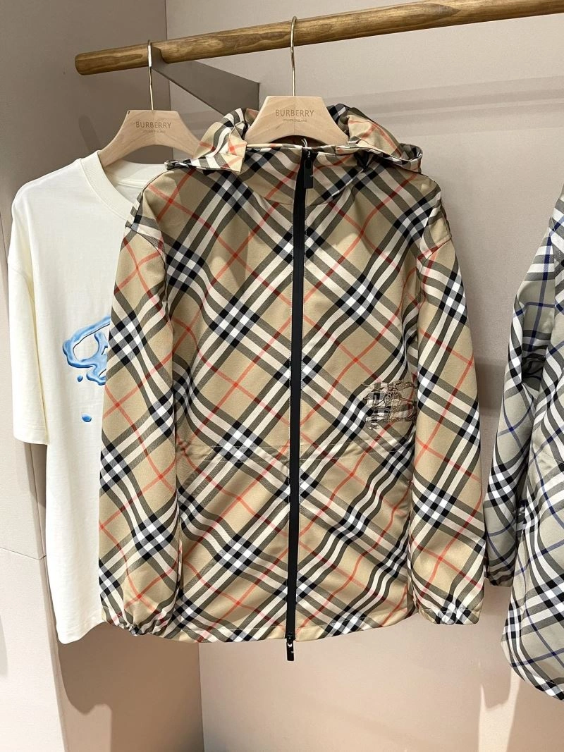 Tailored Burberry Outwear 104667