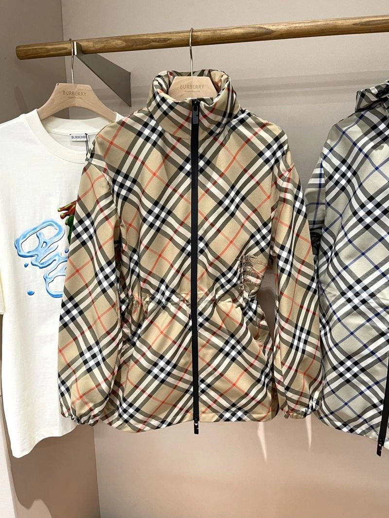 Tailored Burberry Outwear 104667