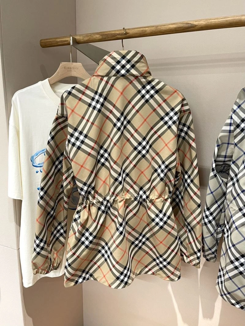 Tailored Burberry Outwear 104667