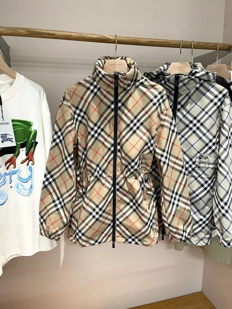 Tailored Burberry Outwear 104667
