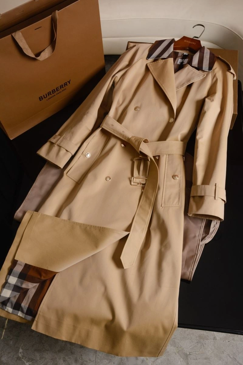 Burberry Outwear Timeless 104660