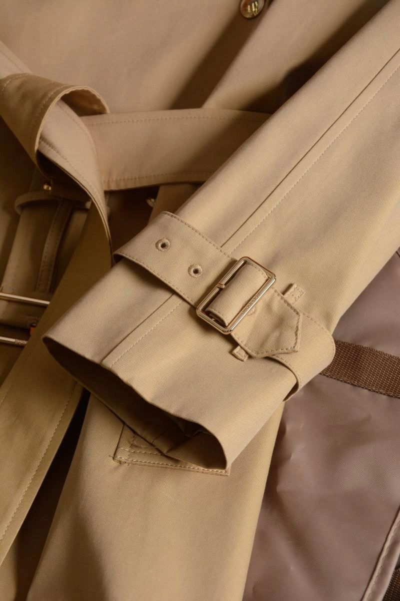 Burberry Outwear Timeless 104660