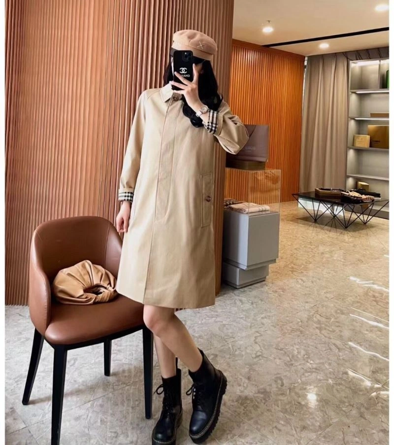 Timeless Burberry Outwear 104655