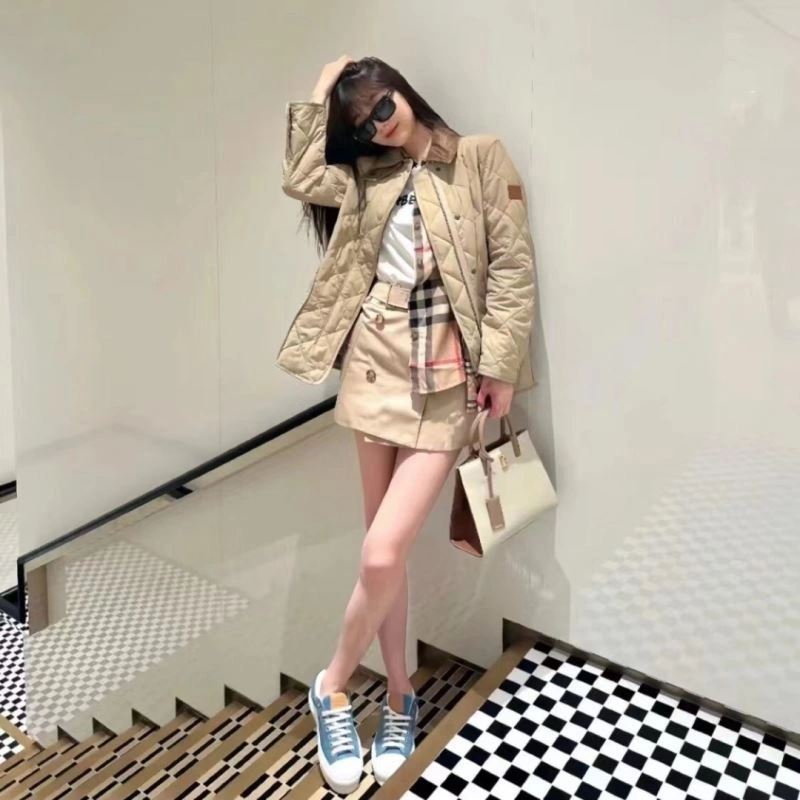Burberry Outwear Resilient 104691
