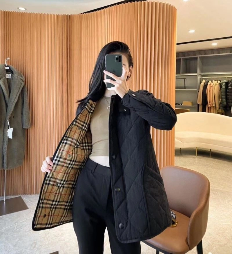 Burberry Outwear Resilient 104691
