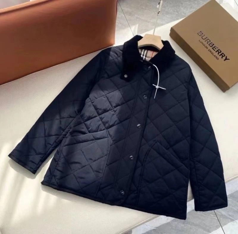 Burberry Outwear Resilient 104691