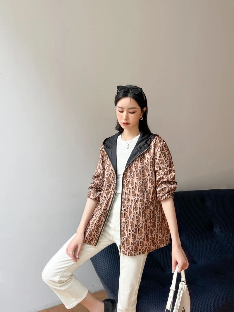 Snug Burberry Outwear 104653