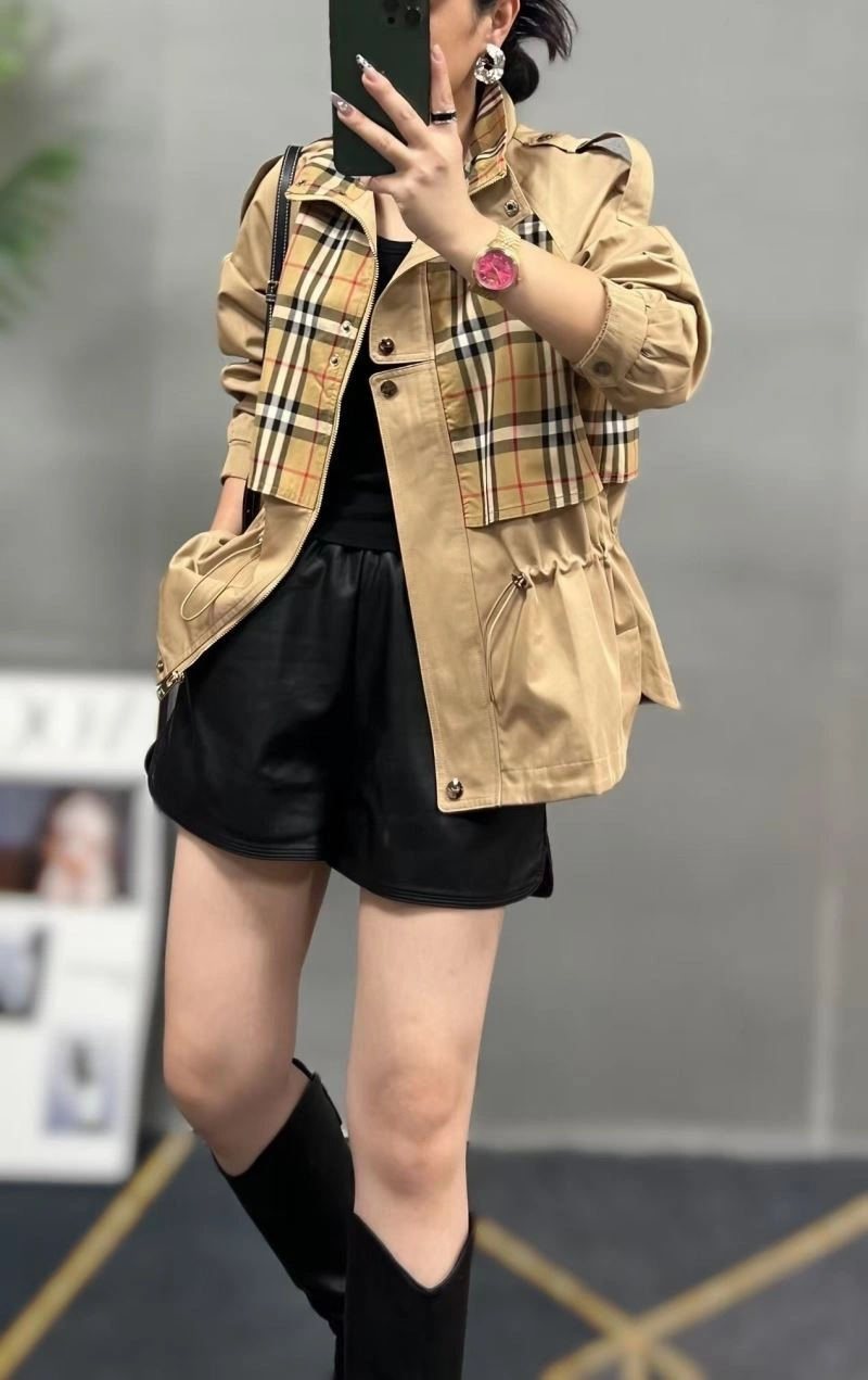Burberry Outwear WeatherProof 104650