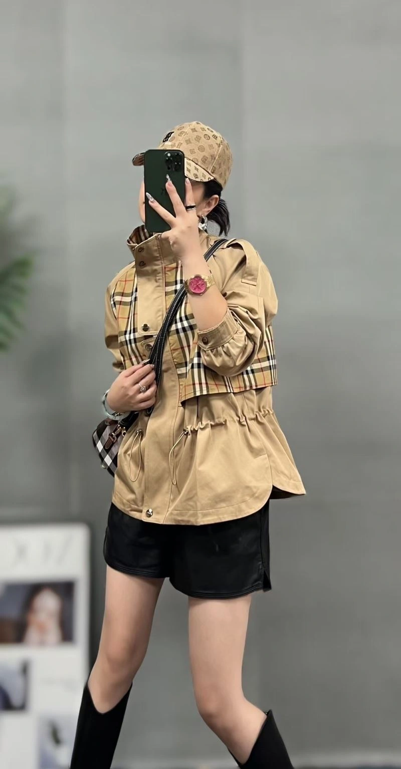 Burberry Outwear WeatherProof 104650