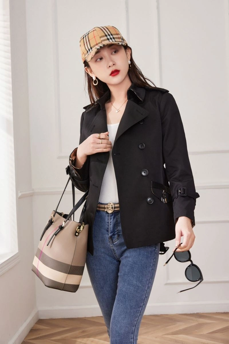 Burberry Outwear Youthful 104645