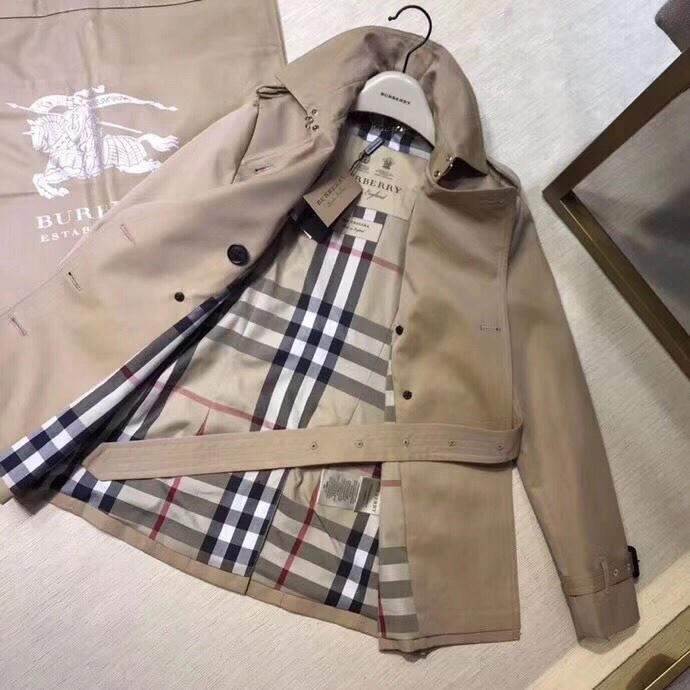 Burberry Outwear Unisex 104640