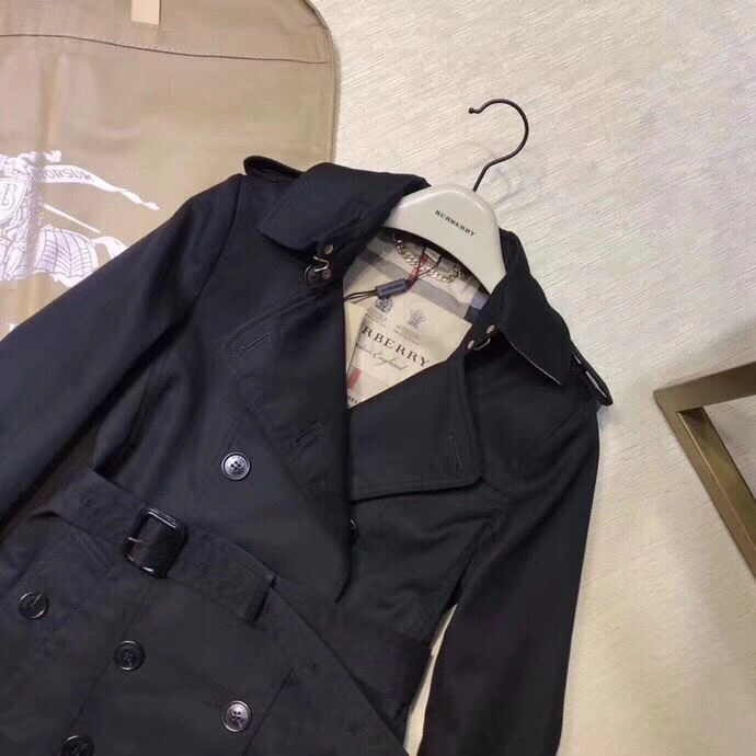 Burberry Outwear Trendsetting 104635