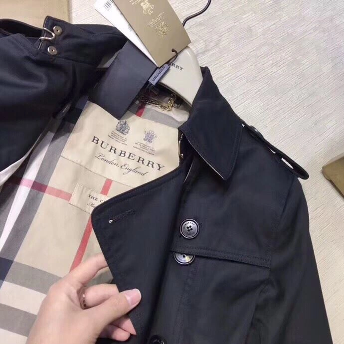Burberry Outwear Trendsetting 104635