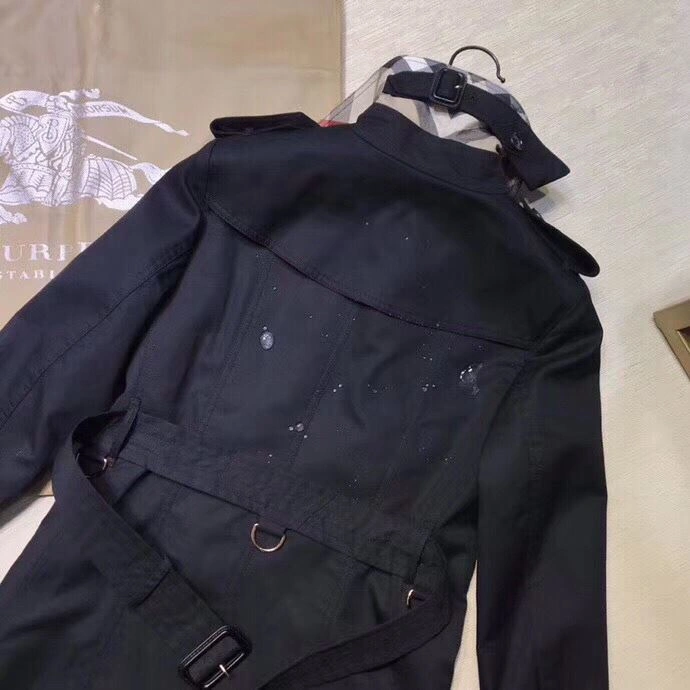 Burberry Outwear Trendsetting 104635