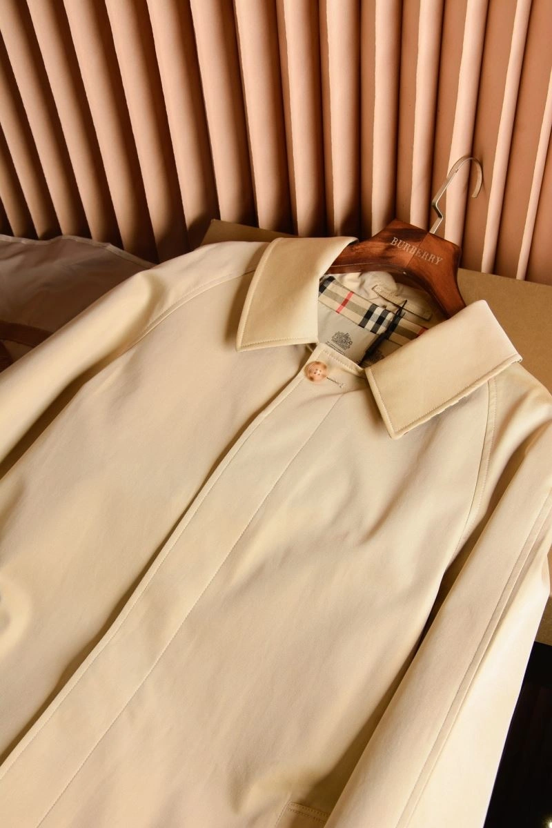 Burberry Outwear TimelessDesign 104639