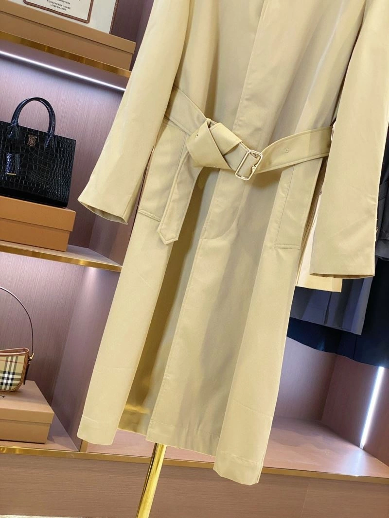 Burberry Outwear Breathable 104642