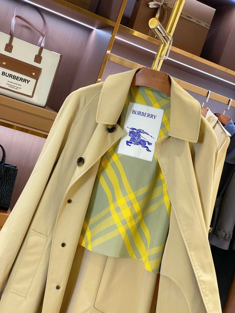 Burberry Outwear Breathable 104642