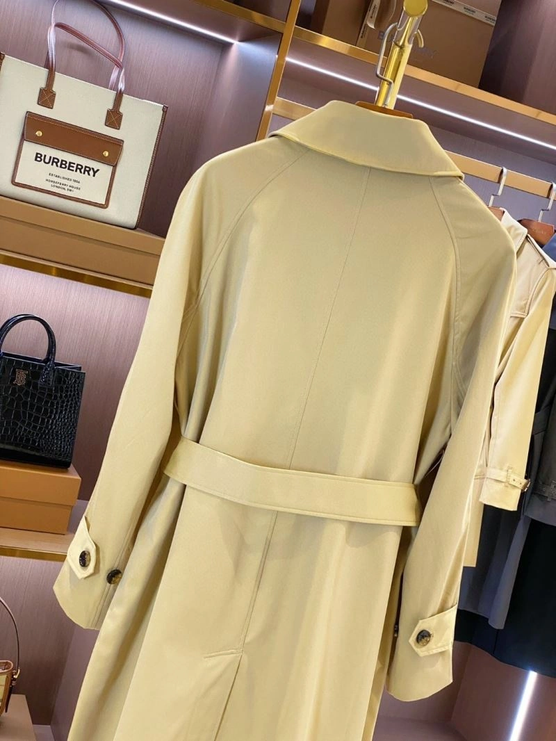Burberry Outwear Breathable 104642