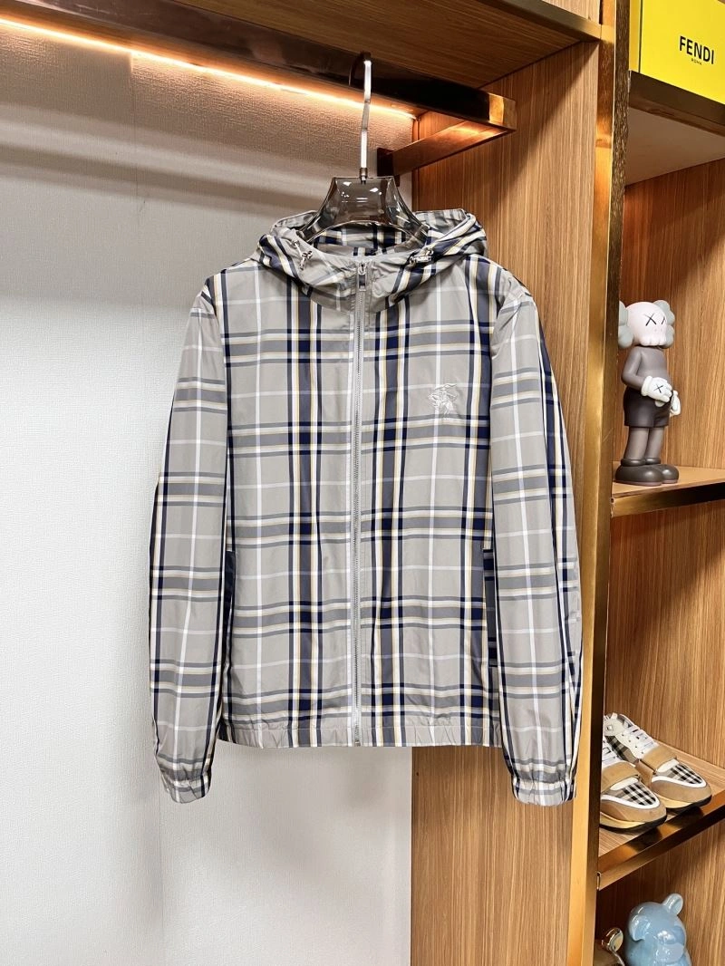 Contemporary Burberry Outwear 104632