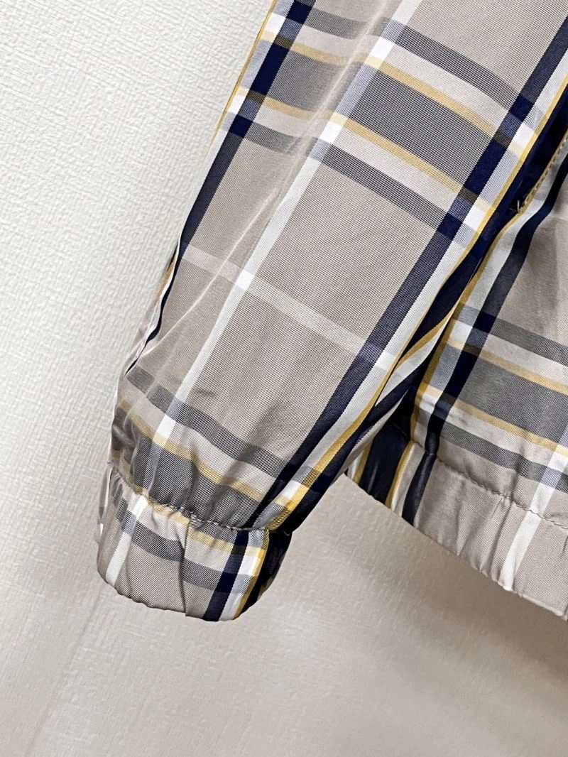 Contemporary Burberry Outwear 104632