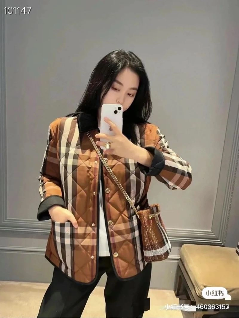 Burberry Outwear Soft 104628