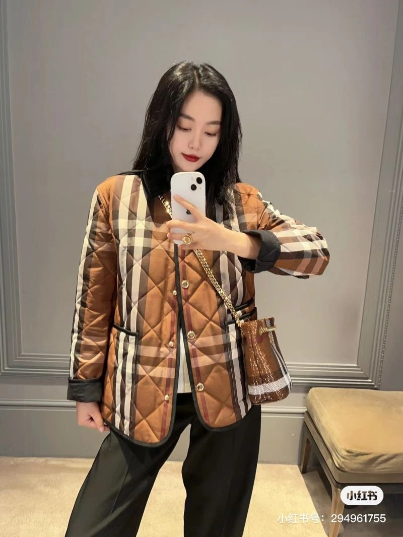 Burberry Outwear Soft 104628