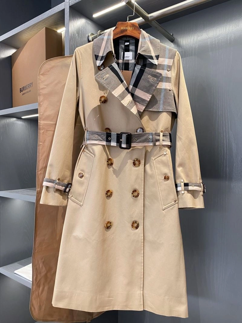 Versatile Burberry Outwear 104622
