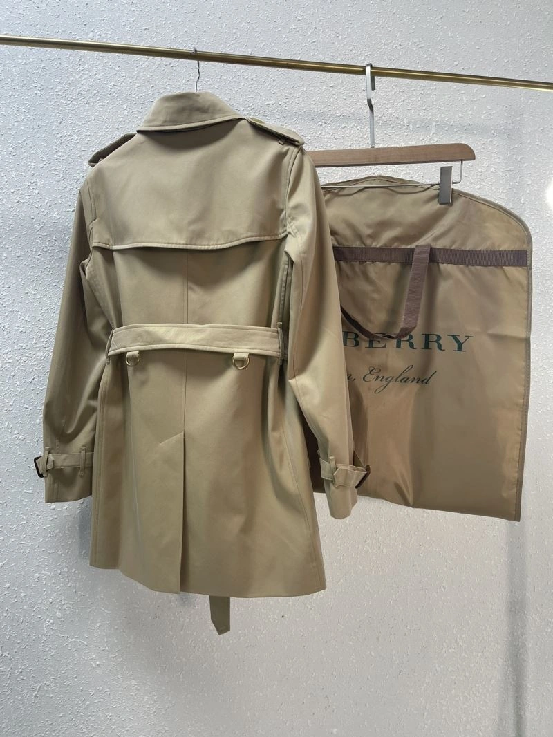 Trendy Burberry Outwear 104614