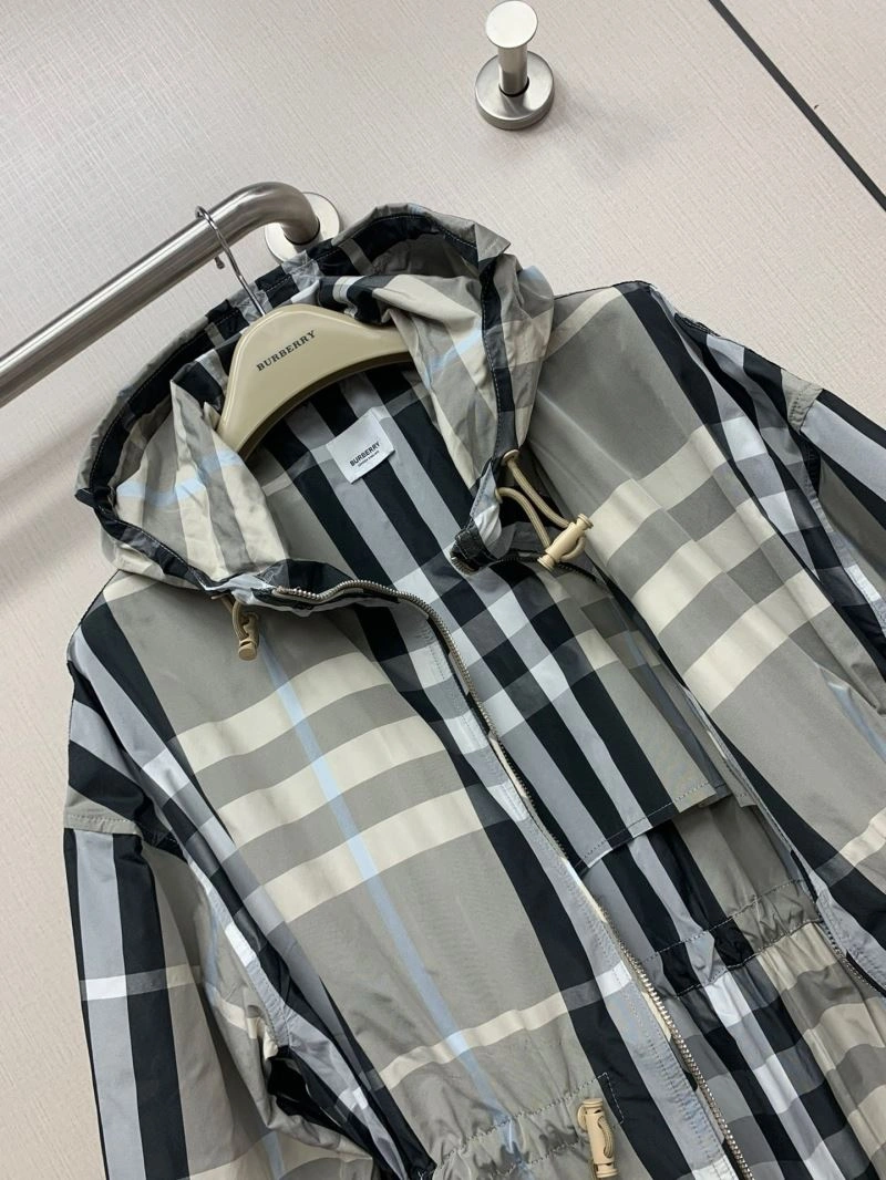 Flexible Burberry Outwear 104612