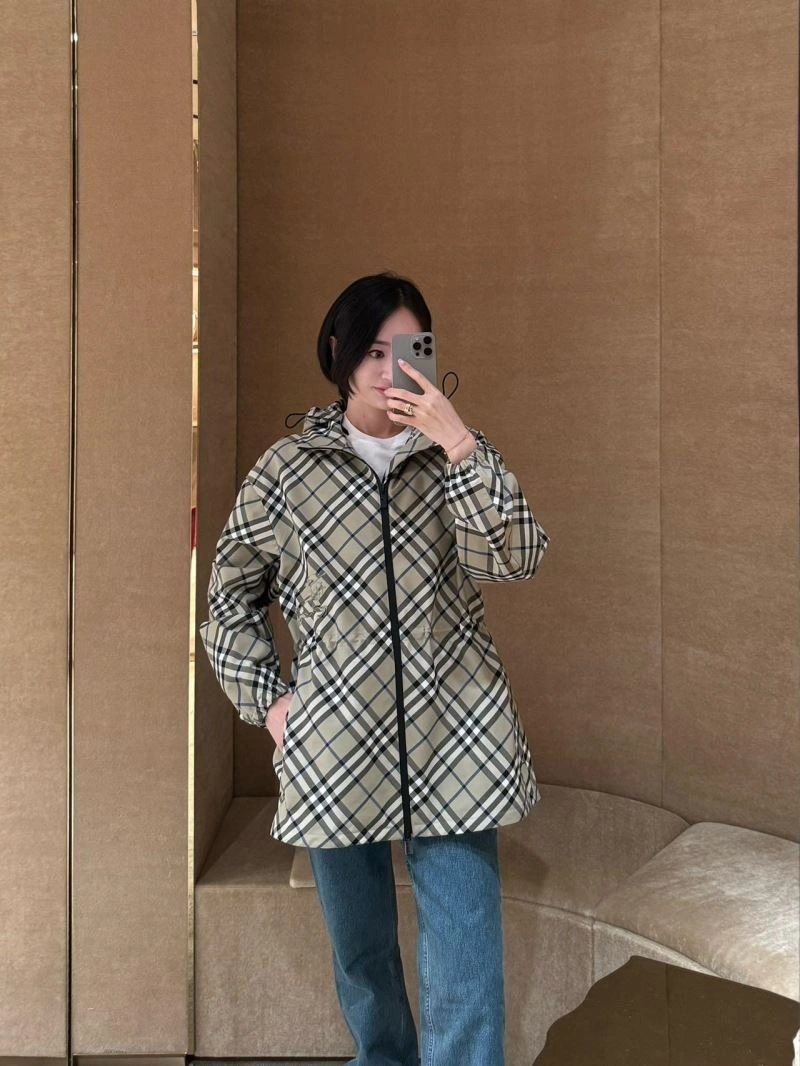Burberry Outwear Minimalist 104610