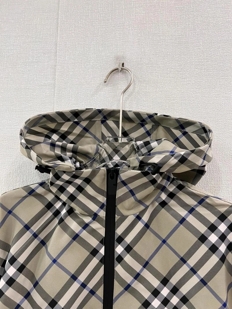 Burberry Outwear Minimalist 104610